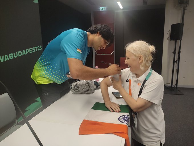 World Champion Neeraj Chopra Refused to Sign on Indian National Flag1